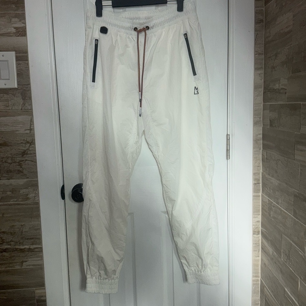 NWT MAGNLENS PULL ON PANTS